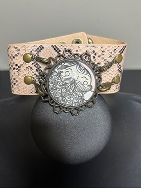 Plunder Pink Snake-Texture Wide Cuff Bracelet with Ornate Cameo